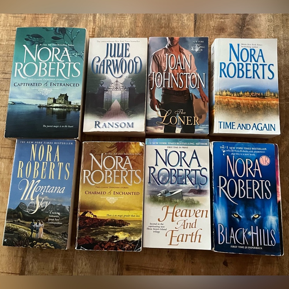 Nora Roberts and more book lot